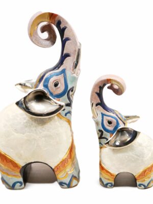 Esculturas Elefantes Decorativos Coloridos em Conjunto 28 cm Esculturas Elefantes Decorativos Coloridos em Conjunto 28 cm